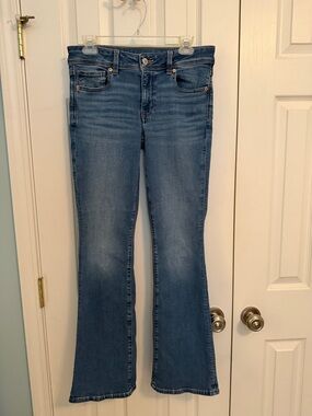 American Eagle Outfitters Women's Medium Kick Boot Flares Next Level Stretch 6